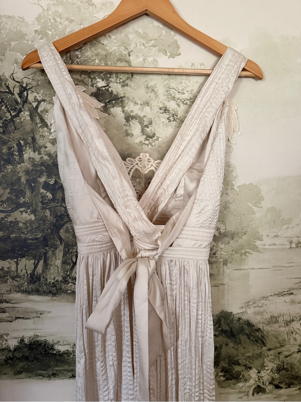 Lace-Trim V-Neck Women's Nightgown in White - Picture 3 of 3